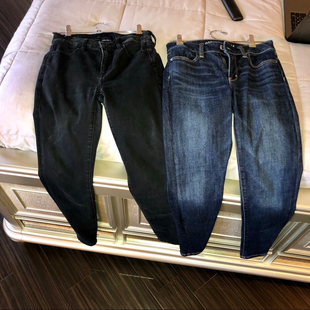 2 pairs of American Eagle jeans